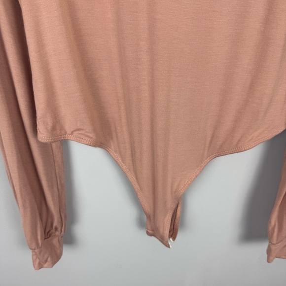 Lulu's Tan Asymmetrical Long Sleeve Bodysuit NWT - Picture 8 of 12